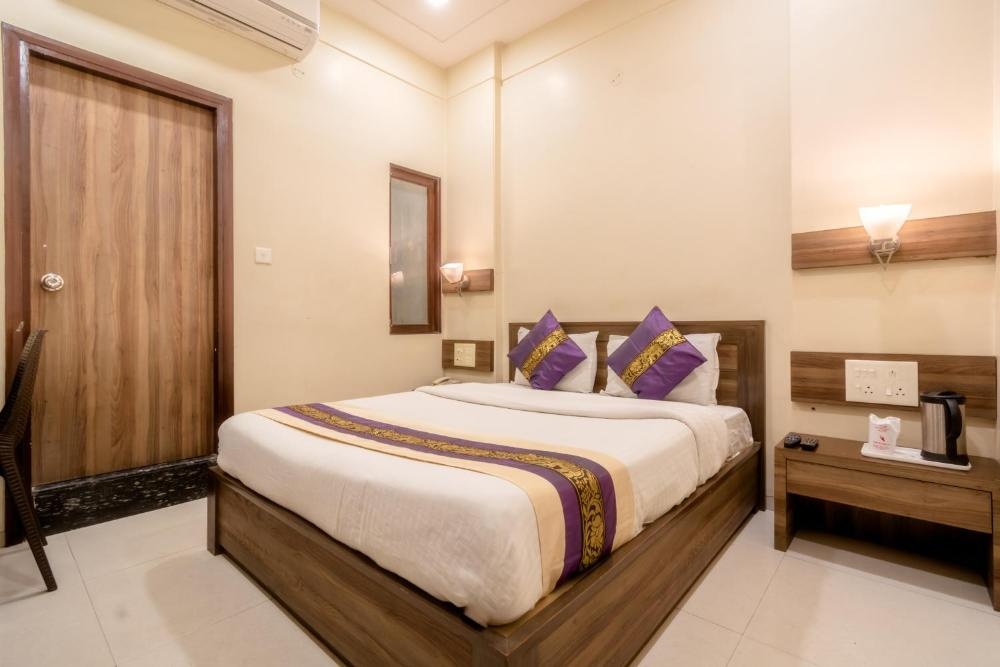 Room image 4