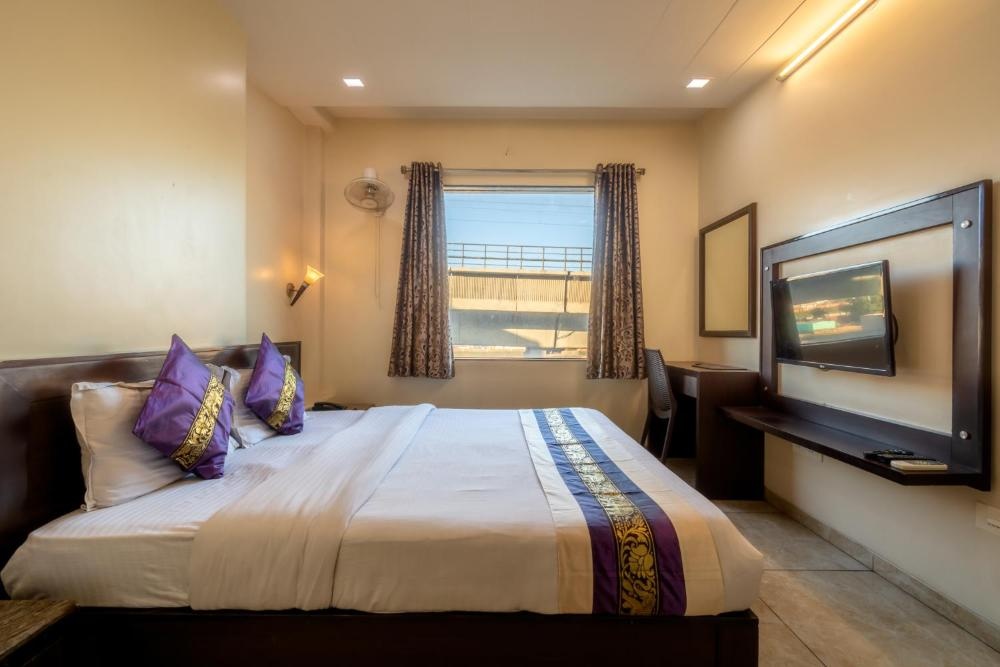 Room image 3