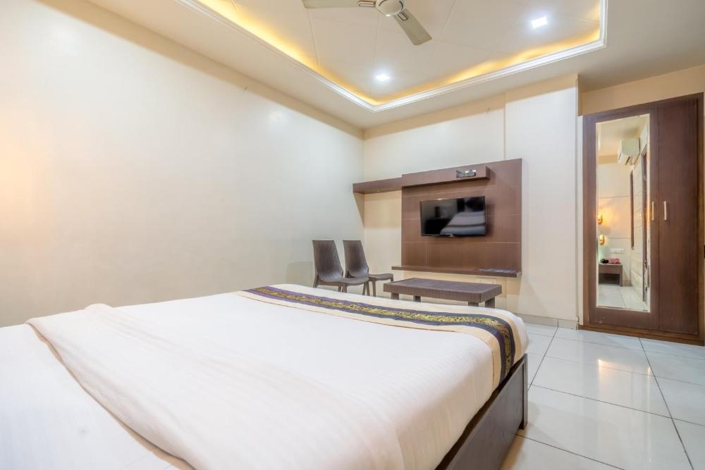Room image 4